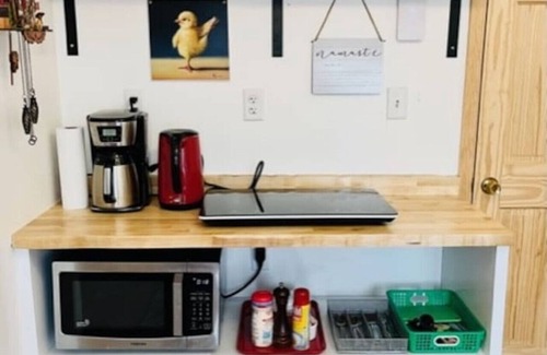 Highmount Apartment | Catskill Cabin Bird of Paradise 7