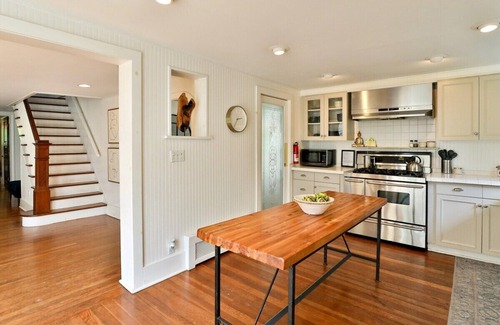 Phoenicia House | Catskill Country House w/Hot Tub Near Hiking