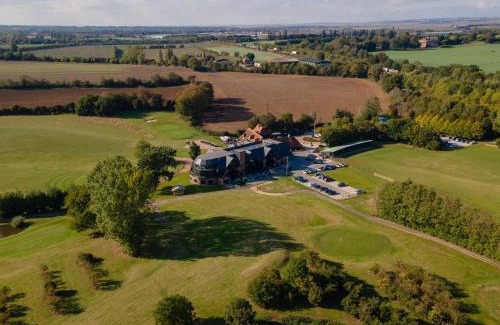 Boughton-under-Blean Hotel | Cave Hotel & Golf Resort