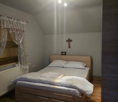 Ineu Apartment | CAZARE Ineu