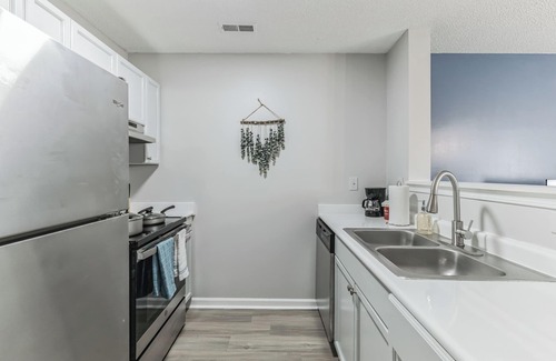 Westover Apartment | CB 3516-202 Modern Fayetteville Charm