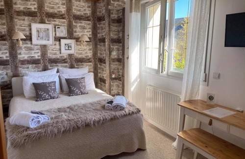 Basly Bed & Breakfast | CB, Between Sea & Land