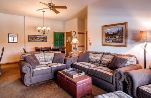 Wildernest Condo | Cc102 Buffalo Ge 2 Bedroom Condo by Redawning