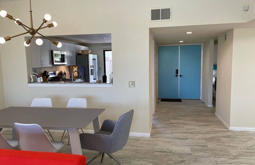 Cathedral City Condo | CCCC gated 2BR condo, open modern interior, golf course view, 2 private patios