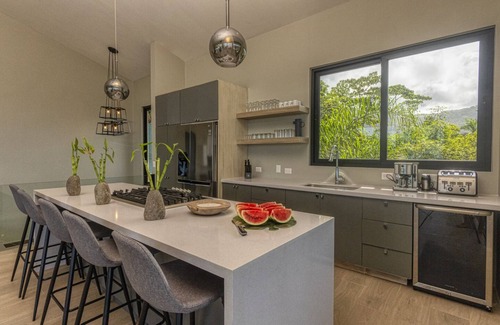 Dominicalito Villa | CDM Amazing Ocean View-walking distance to the beach-Concierge service-Security
