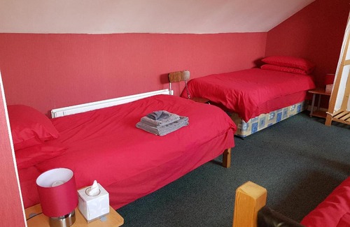 Belfast House | CEAD MILE FAILTE WEST BELFAST