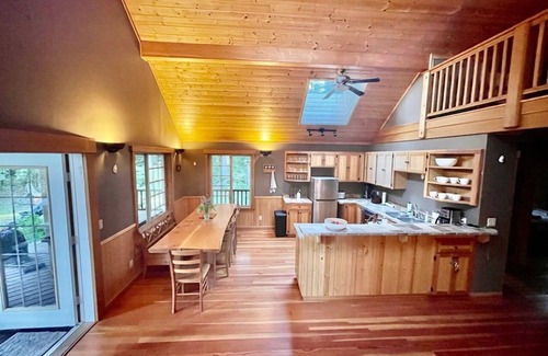 Savary Island Ski Chalet | Cedar Cabin on Savary!
