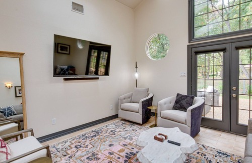 Star Harbor House | Cedar Creek Lake Retreat - Near Wedding Venues