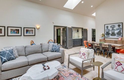 Star Harbor House | Cedar Creek Lake Retreat - Near Wedding Venues