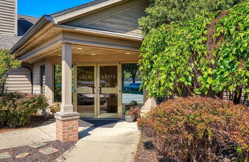 Logan Condo | Cedar Loft by The Inn & Spa at Cedar Falls