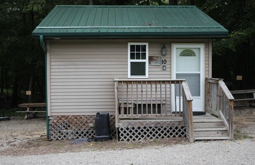 Moscow Cabin | Cedar River Ranch Studio Cabin # 10 near beautiful Cedar River.