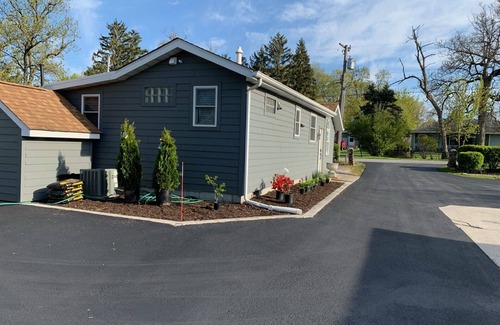 Cedar Lake House | Cedar Sunrise-1 BR Lake House