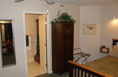 Port Alberni Bed & Breakfast | Cedar Wood Lodge B&B