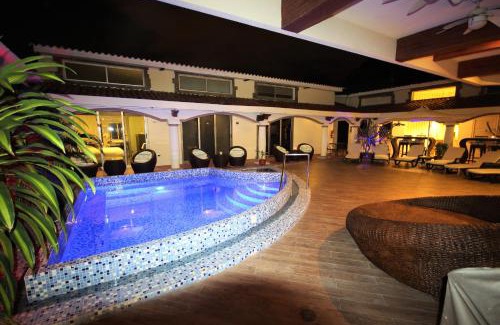Urdesa Hotel | Cedros Inn Boutique Hotel