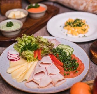 Cedry Wielkie Bed & Breakfast | Cedrowy Dworek