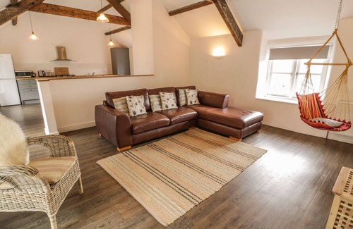 Criccieth Cottage | CEFN BRYN MAWR, pet friendly, character holiday cottage in Criccieth