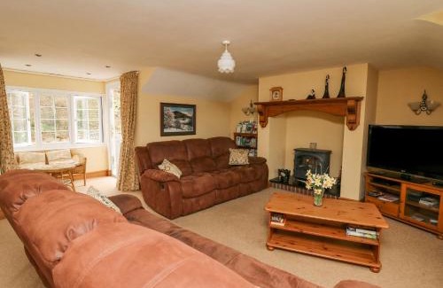 Llangurig House | Cefn Cottage