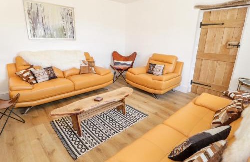Cwmtirmynach House | Cefn Nannau