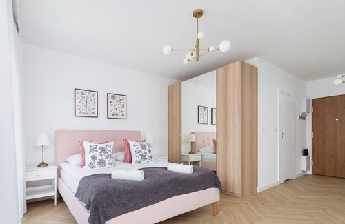 Brynow Apartment | Ceglana Park Studio Katowice by Renters