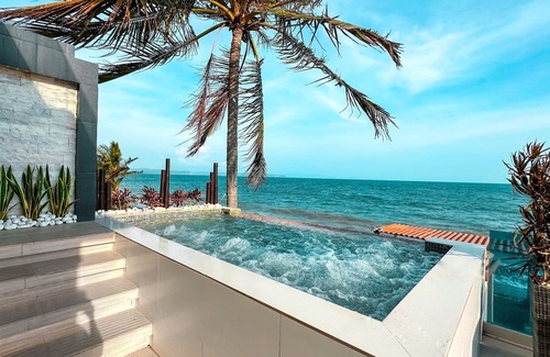 Puntarenas House | Celajes ON THE BEACH House w/Pool - Jacuzzi