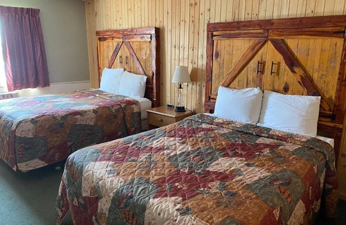 Clarinda Hotel | Celebrity Inn