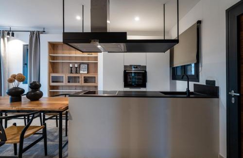 Lentas Villa | Celine Private Residences