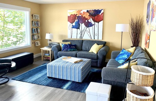 Celista House | Celista Vista - Waterfront - Shuswap Vacations & Sledding Accommodation