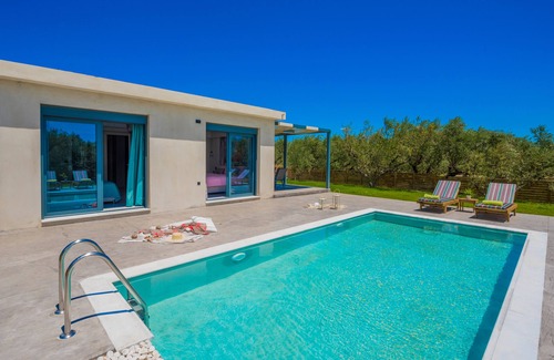 Fiolitis Villa | Celosia - 3 Bedroom Villa with Private Pool and Garden view