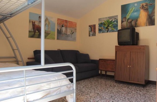 Ortanella Apartment | CELTIC ALCOVE & small art exhibition