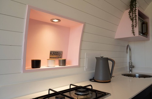 Welshpool Cabin | Celyn - Glamping Pod with hot Tub Sleeping 2 People