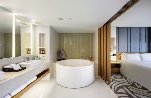 Chatuchak Hotel | Centara Grand at Central Plaza Ladprao Bangkok