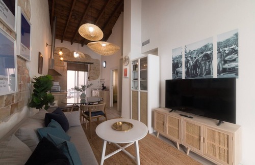 Raval Roig House | Centennial fisherman's house "Casola House"
