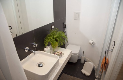Salario House | Center 2 Rooms is a modern and comfortable apartment located on the first floor.