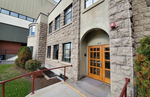 Brownstown Apartment | Center Apt 204 Historical church 1908