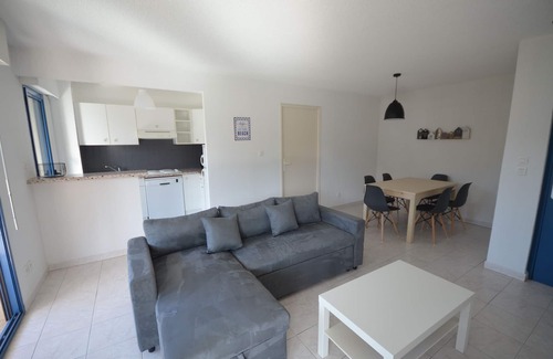 Cavaliere Apartment | Center CAVALAIRE Apartment T3 - Beach, harbor and shops on foot