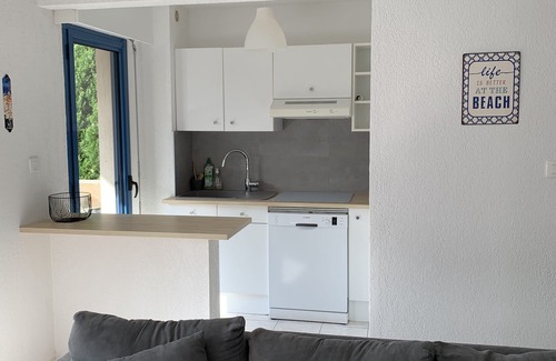 Cavaliere Apartment | Center CAVALAIRE Apartment T3 - Beach, harbor and shops on foot