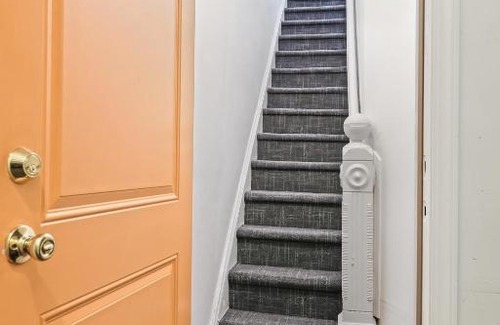 Point Breeze Apartment | Center City South-Scandinavian Style 1BR by ACT