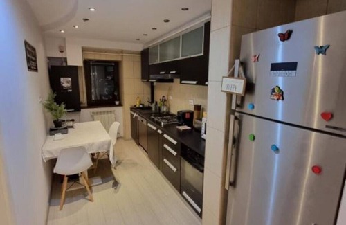 Iasi Apartment | Center Luxury 3 Rooms up to 9 People