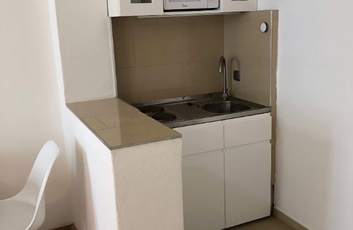 Margareten Apartment | Center quiet location near Naschmarkt, white