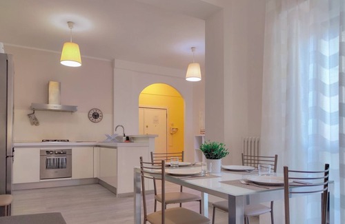 Civitanova Marche Apartment | [Center] Space, Comfort, WiFi e Smart TV