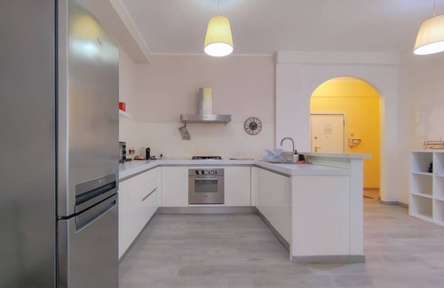 Civitanova Marche Apartment | [Center] Space, Comfort, WiFi e Smart TV