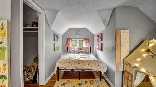 Rochester House | Center to all of Rochester's entertainment - 5 bedroom home