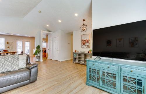 Centerville House | Centerville Family Home with Yard Less Than 6 Mi to Lagoon!