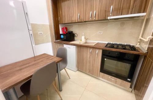 Sector 5 Apartment | Central Adress DD19