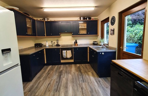 The Hebrides House | Central 1 bedroom property located on NC500, large private garden, pet friendly!