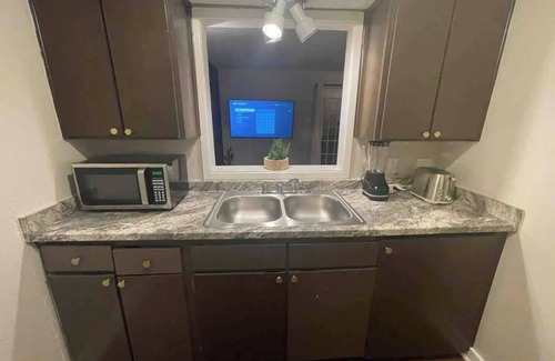 Parker Lane Apartment | *Central 2-bedroom* 5mi from downtown w/patio MC