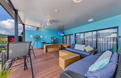Airlie Beach Apartment | Central 2 bedroom unit