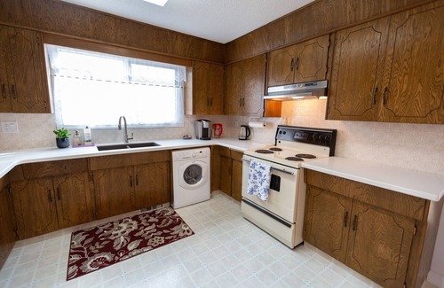 Whyte ave House | Central, 2 bedroom King/Queen, Semidetached House in French Quarter