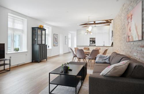 Aalborg Apartment | Central 3-bedroom apartment with a big terrace and fitness room