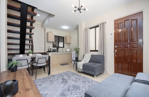 Cebu House | Central 3-bedroom townhome with WiFi, Parking in Secluded Cebu City Neighborhood